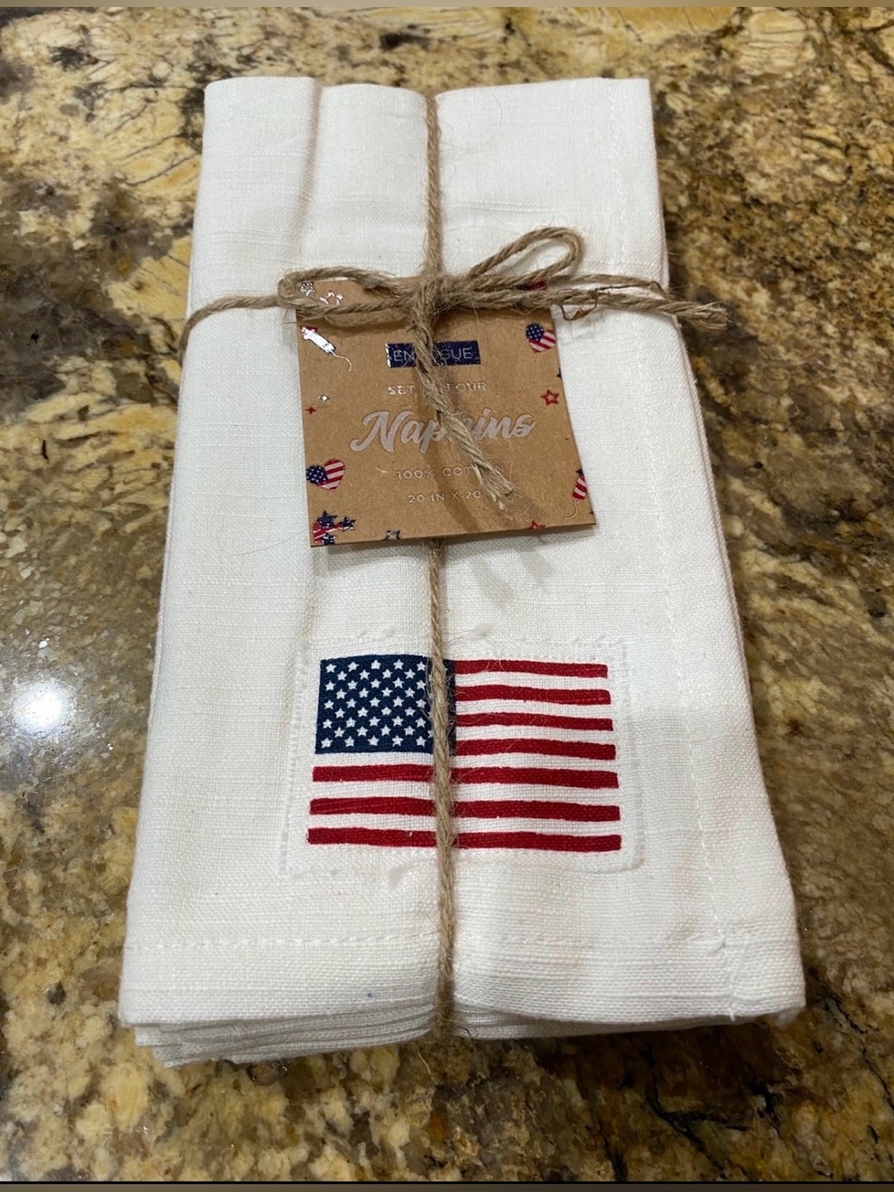ENVOGUE Cloth Napkin set with Embroidered Flag - Brand new! - Picture 7 of 7